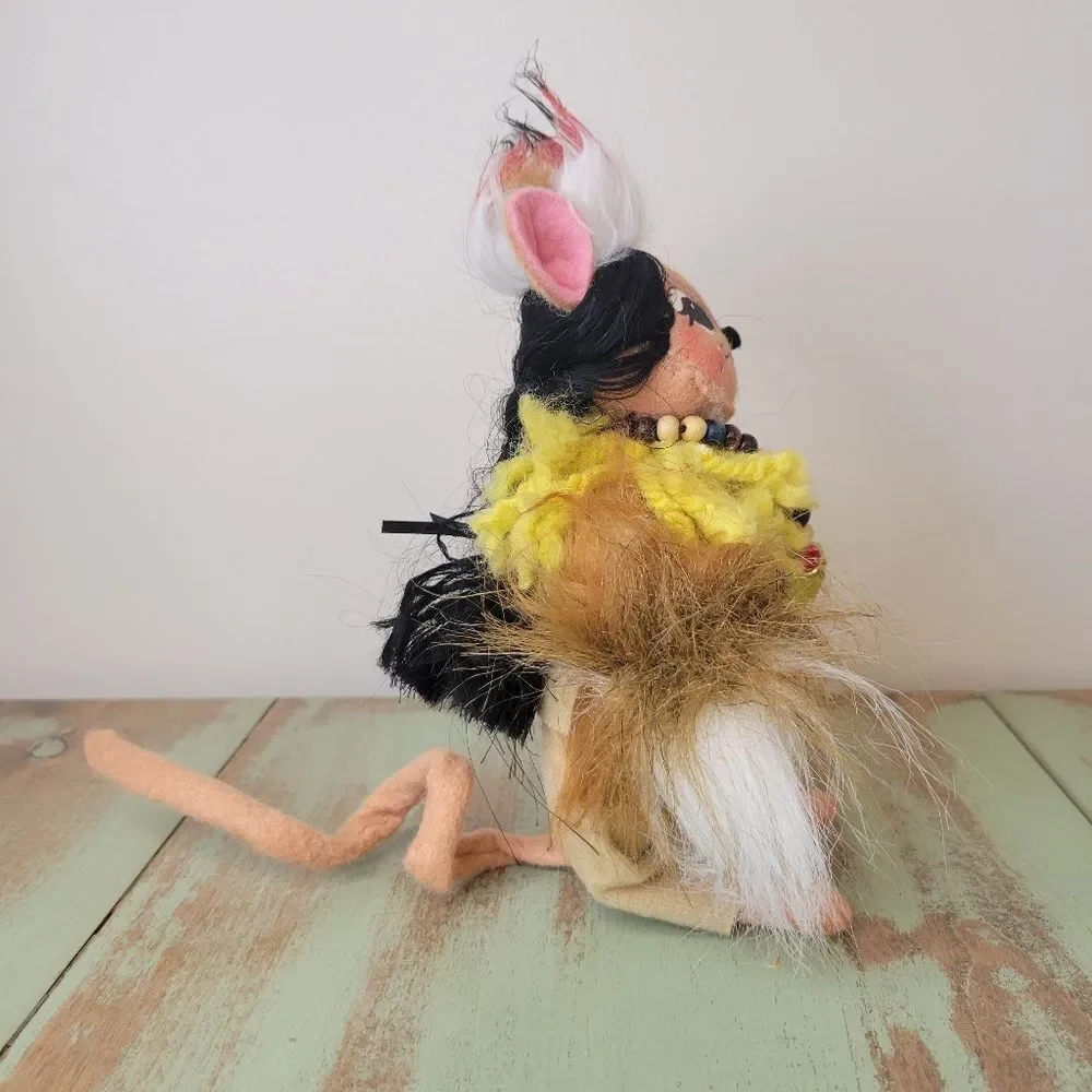 Annalee 2004 Tribal/Native-Inspired Mouse – 7” Figurine – Beaded